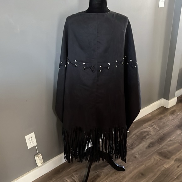 California moonrise cape - Picture 2 of 2